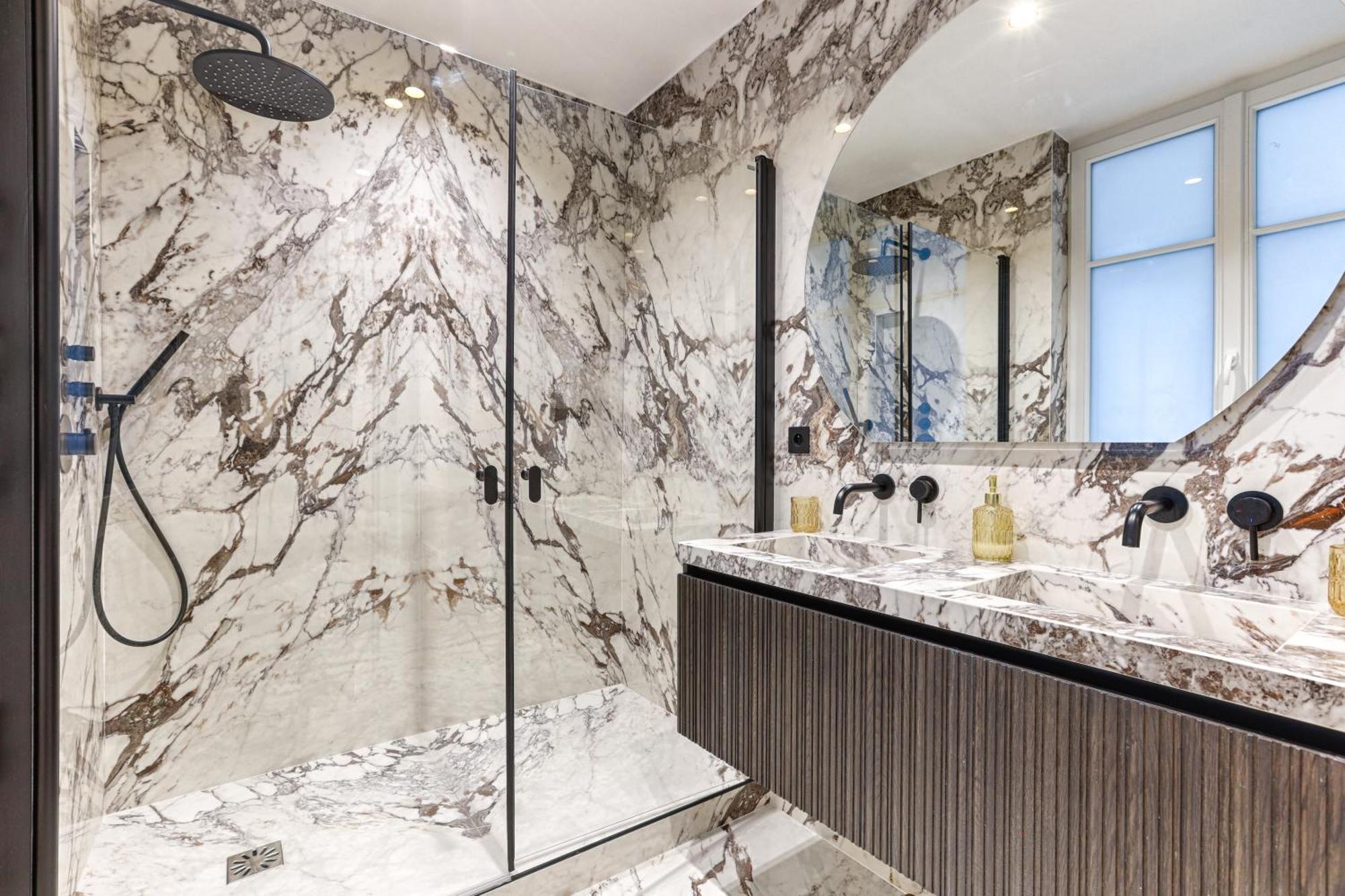 Elegant Luxury Apartment For 6 On Champs-Elysees Parijs Buitenkant foto